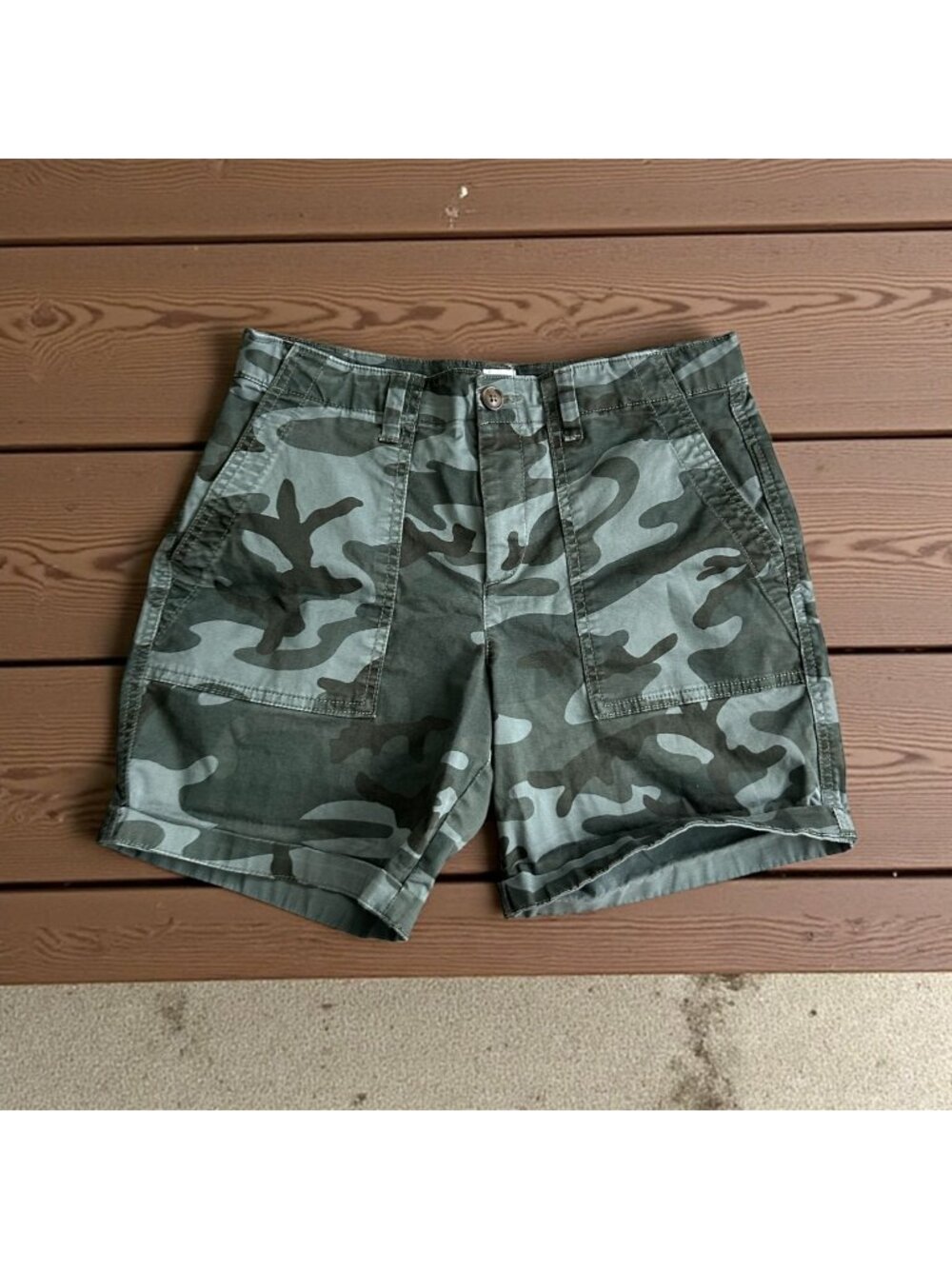 GAP Women's Camo Girlfriend Khaki Shorts Size 2